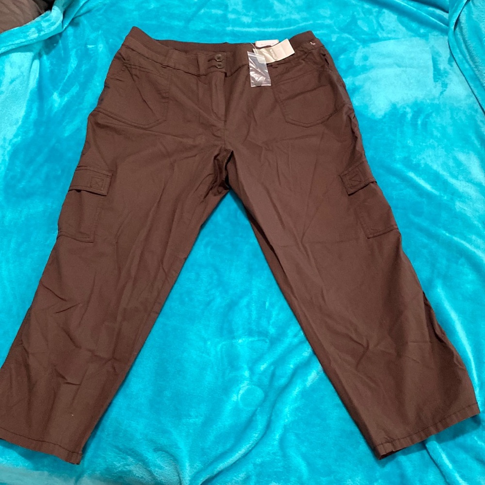 Chicos Capri Cargo Pants Brown